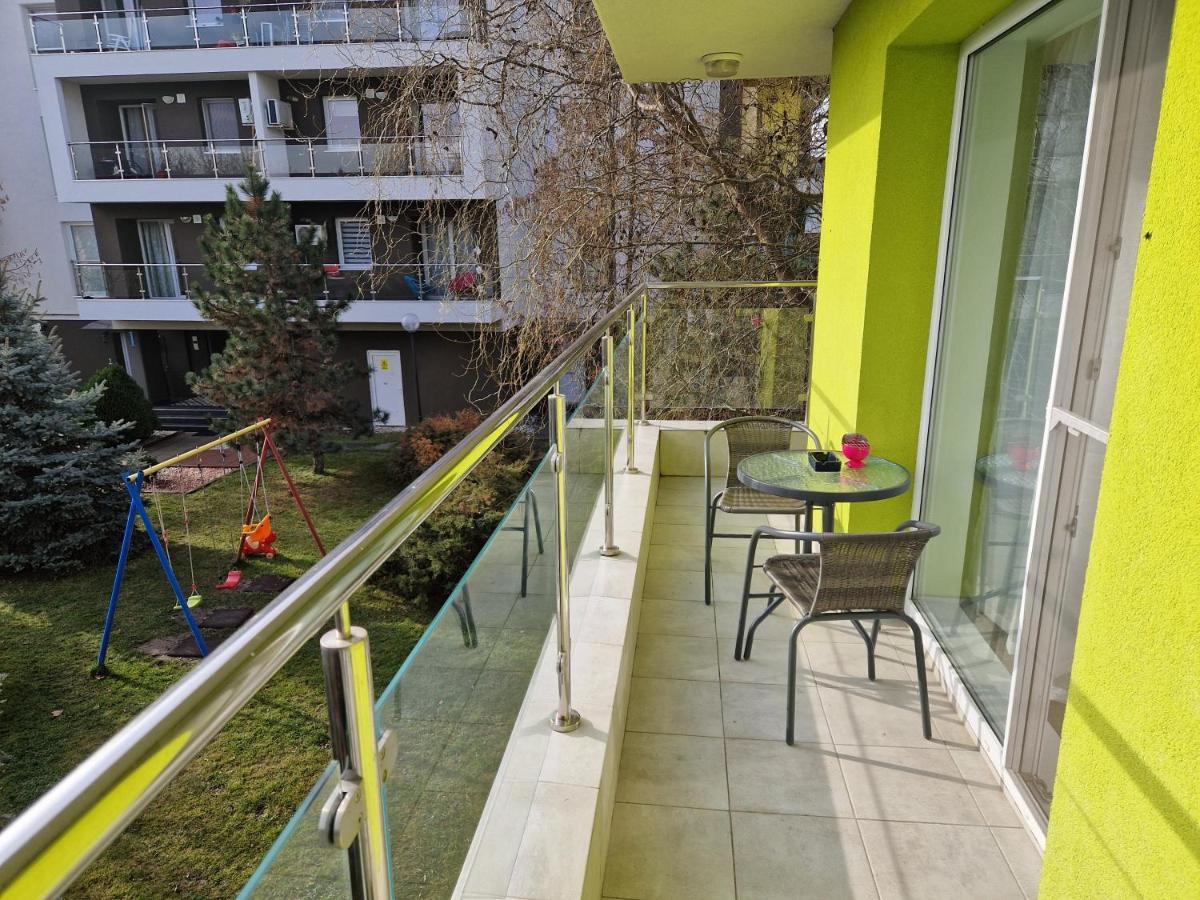 Star Airport Apartment *