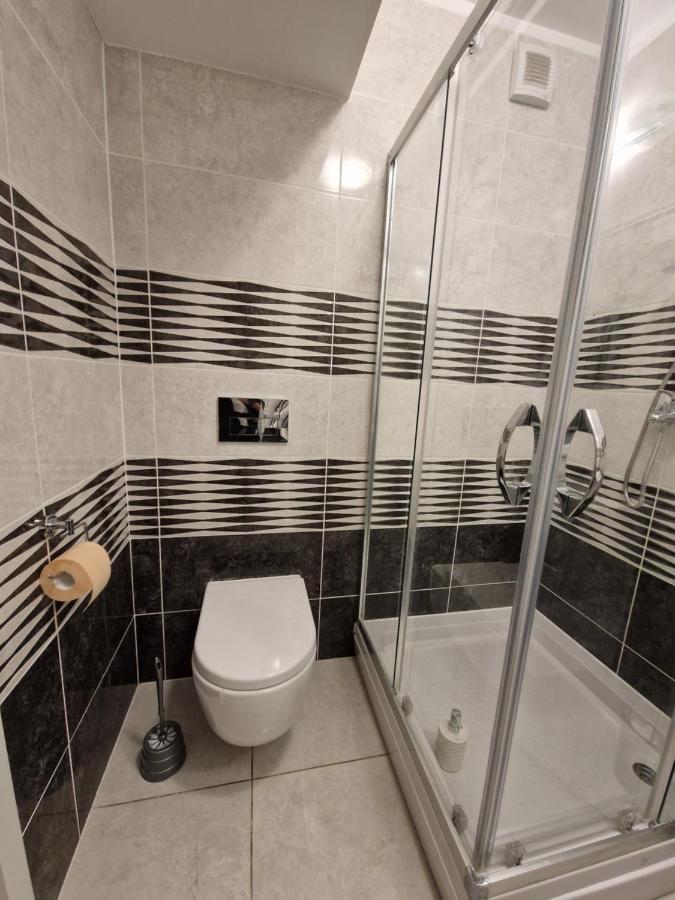 Star Airport Apartment *