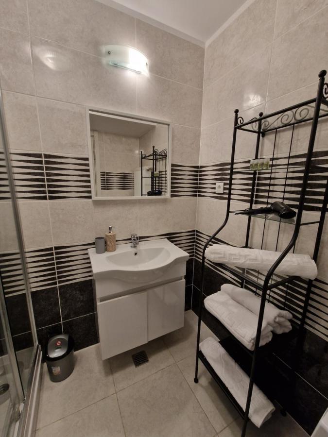 Star Airport Apartment